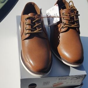 Tahari Tan Oxford Boy's Dress Shoes Leather Classic